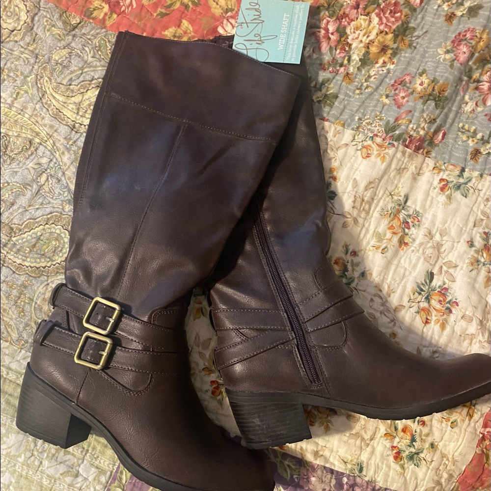 Womens Knee High Boots / larger calves